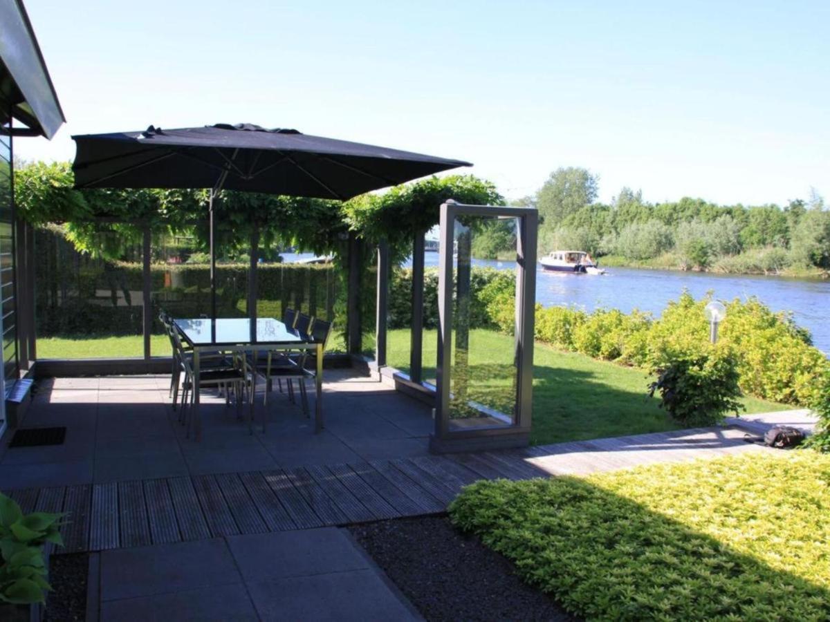 Riverside Holiday Home Near Amsterdam Nigtevecht ภายนอก รูปภาพ